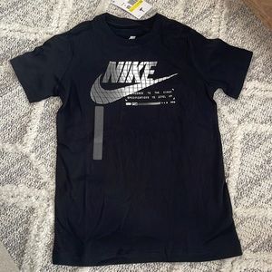 NWT Nike T shirt
